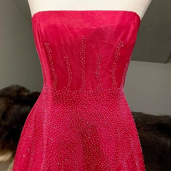 Strapless & Back Cut-out Beaded Organza Party Dress - Picture 2 of 15